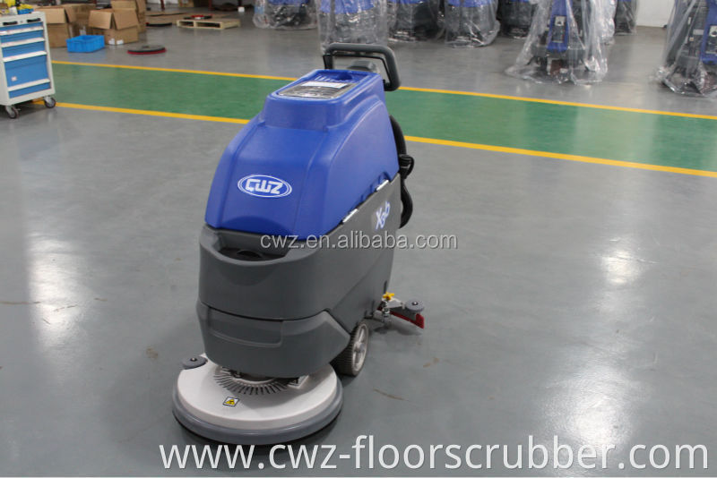 Easy operation small type floor scrubber dryer